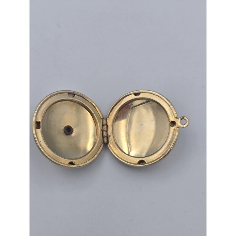 Vintage Locket Fragonard Cameo Courting Couple Gold Tone Pendant - Picture 6 of 8